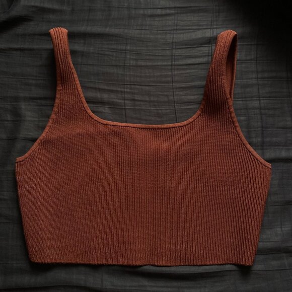 Babaton Sculpt Knit Squareneck Cropped Tank - Sundried Red - Picture 2 of 7